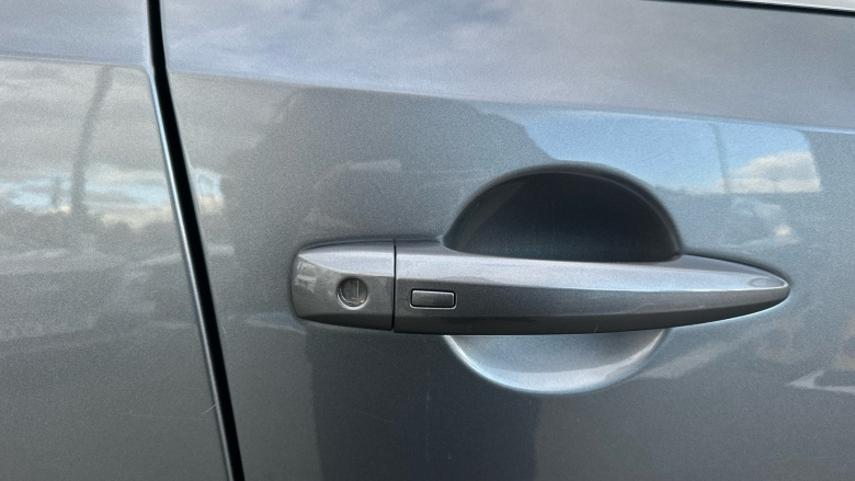 Nissan Qashqai 1.3 DiG-T MH Tekna 5dr Petrol Hatchback